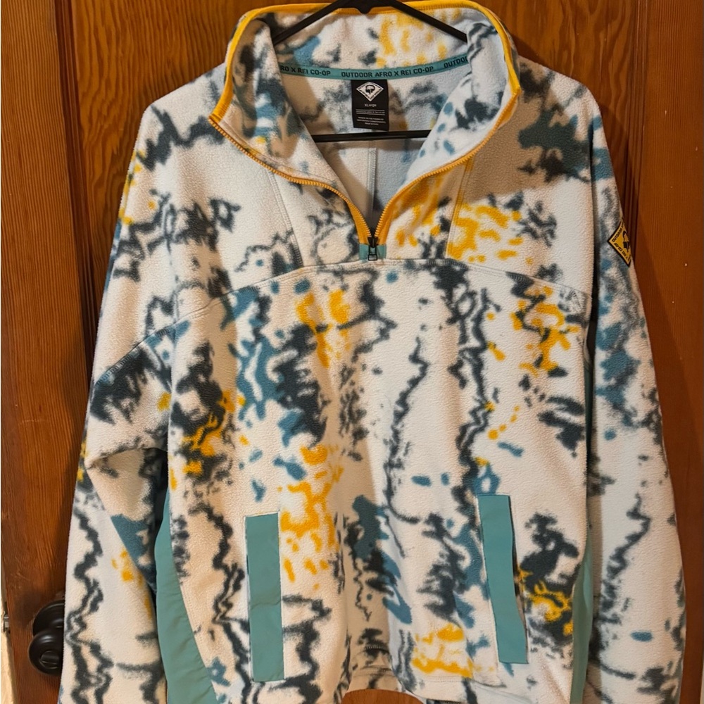 Women’s Patterned Fleece Pullover - image 2